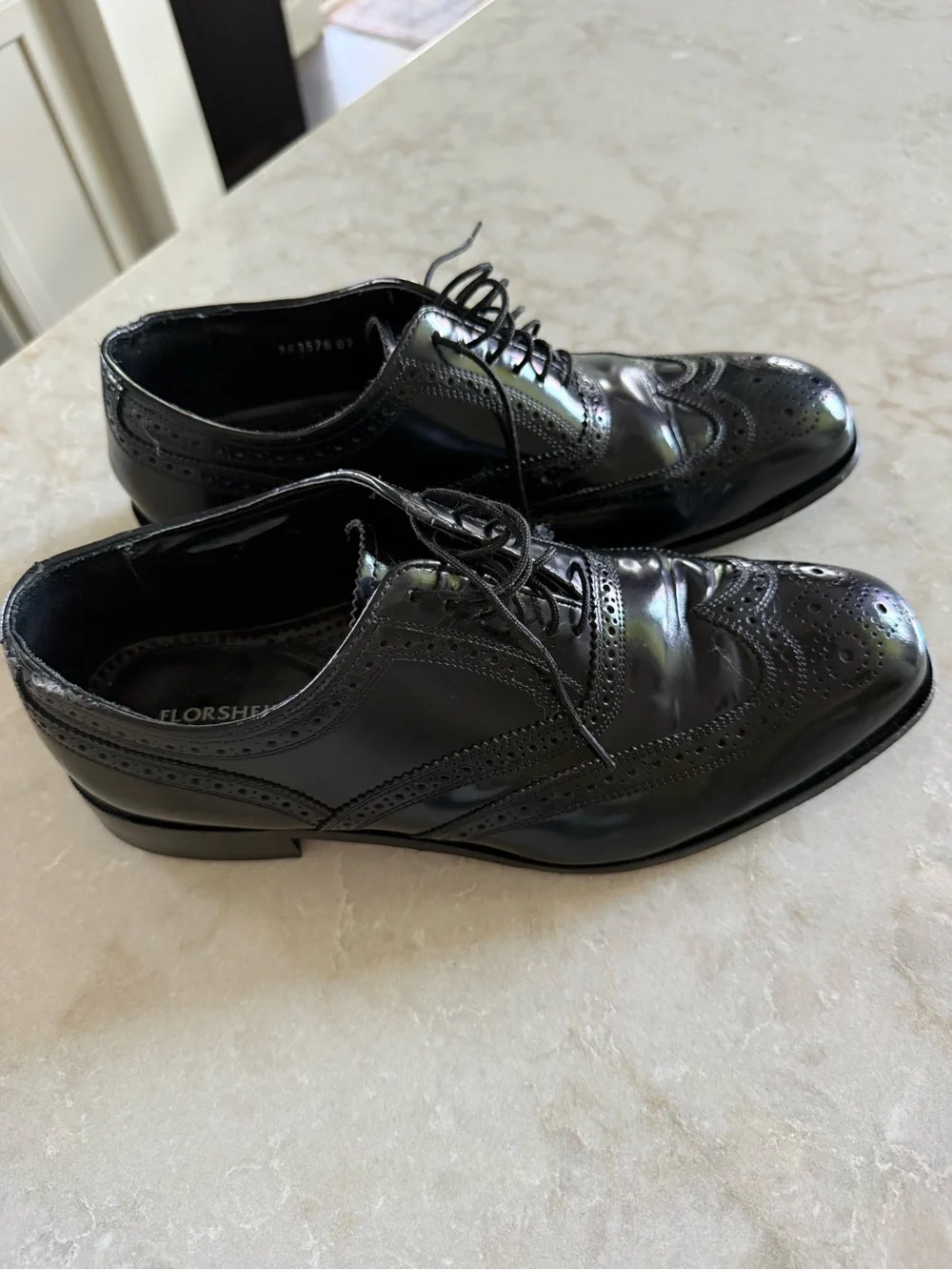 Florsheim Black Leather Wingtip Dress Oxfords Men’s size 10.5